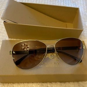 Gorgeous Burberry sunglasses. Almost brand new